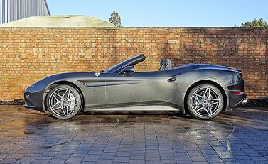 Ferrari California T 8