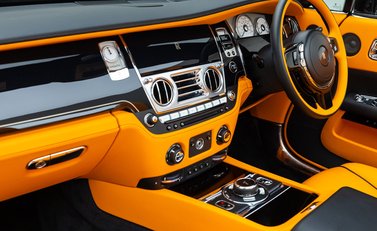 Rolls-Royce Dawn 18
