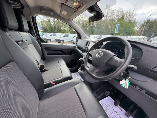 Vauxhall Vivaro LWB L2H1 Low Roof Sportive 3100 Air Con Sensors EURO 6 15