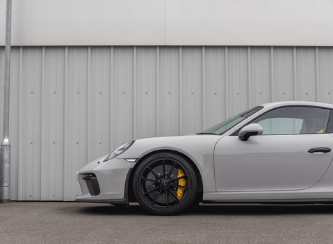 Porsche 911 GT3 (991.2) 27