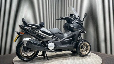 Kymco CV 550 2023 ONLY 161 MILES 3 WHEELER TRIKE RIDE ON A CAR LICENCE MP3 6