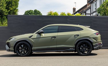 Lamborghini Urus PERFORMANTE 3