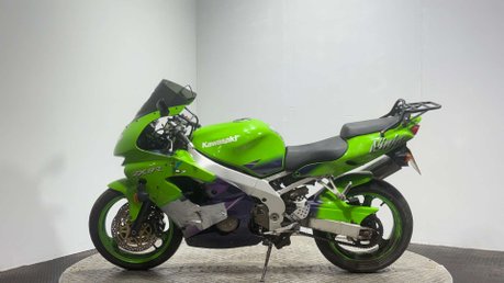 Kawasaki ZX ZX9R 1999 44K SPARES OR REPAIR PROJECT BIKE 900CC SUPER SPORT 4
