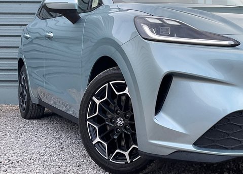 MG MG4 EV URBAN PREMIUM LONG RANGE 2