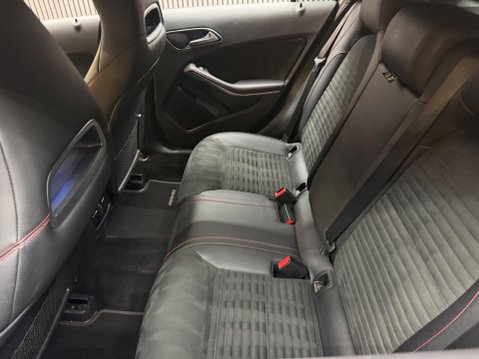 Mercedes-Benz A Class 2.1 A200d AMG Line (Premium) 7G-DCT Euro 6 (s/s) 5dr 41