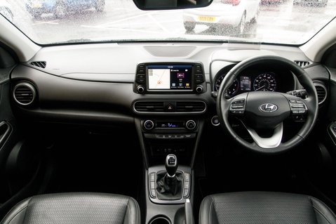 Hyundai KONA PREMIUM SE 3