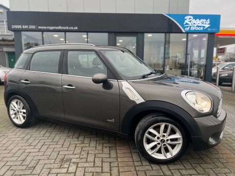Mini Countryman COOPER D ALL4 HUGE SPEC