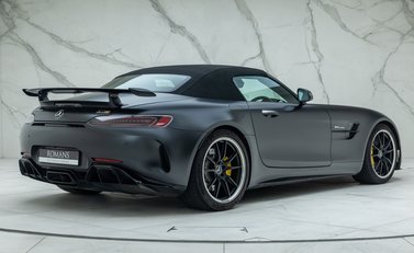 Mercedes-Benz AMG GT R Roadster 8