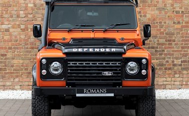 Land Rover Defender 90 Adventure Edition 4
