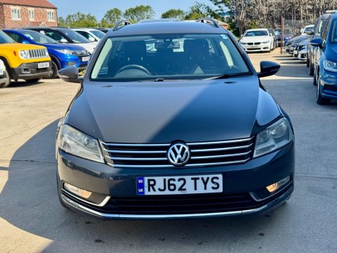 Volkswagen Passat 2.0 TDI BlueMotion Tech Highline DSG Euro 5 (s/s) 5dr 3
