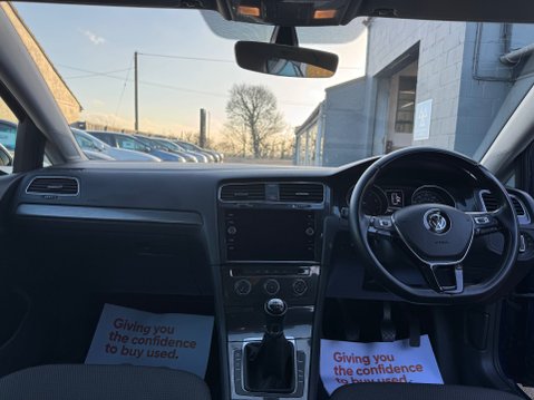 Volkswagen Golf SE NAVIGATION TSI BLUEMOTION TECHNOLOGY 25