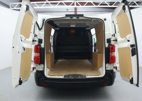 Vauxhall Vivaro 3100 75kWh Dynamic Panel Van 5dr Electric Auto L2 H1 (136 ps) 48