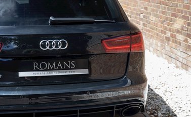 Audi RS6 Avant Performance 26