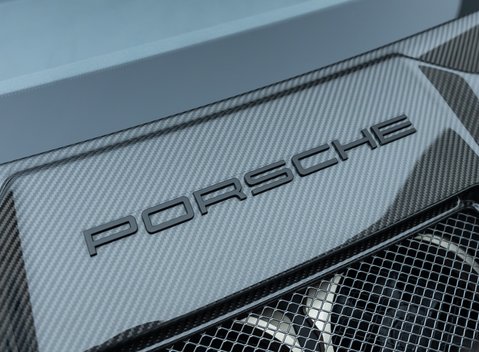 Porsche 911 GT2 RS Weissach (991) 47