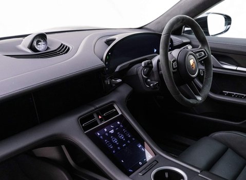 Porsche Taycan TURBO S 93KWH 12
