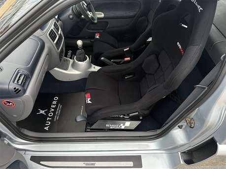 Renault Clio RENAULTSPORT V6 53