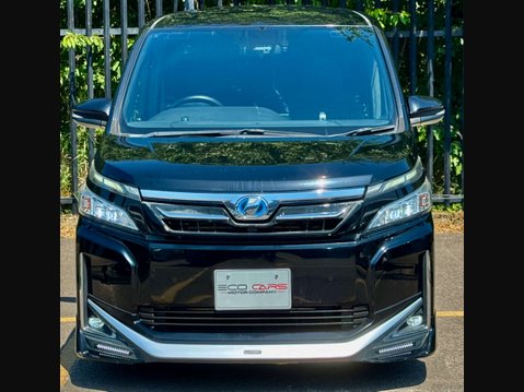 Toyota Voxy TRD Hybrid Edition 3