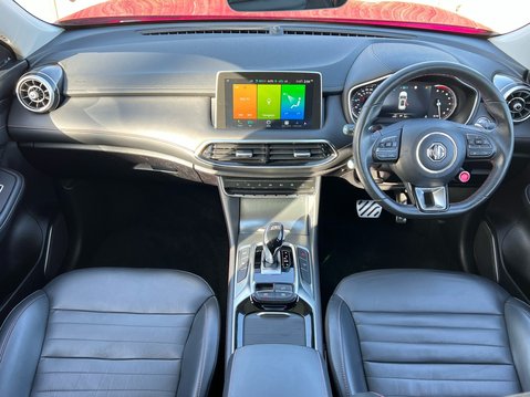 MG HS EXCLUSIVE DCT 10