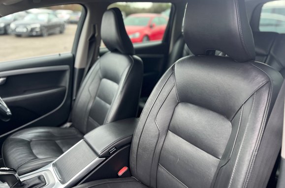 Volvo V70 2.0 D4 SE LUX AUTOMATIC ESTATE 26