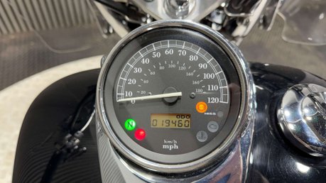 Honda VT750 C SHADOW CUSTOM 2010 ONLY 19K MOT NOV 2027 SERVICED 750CC 9