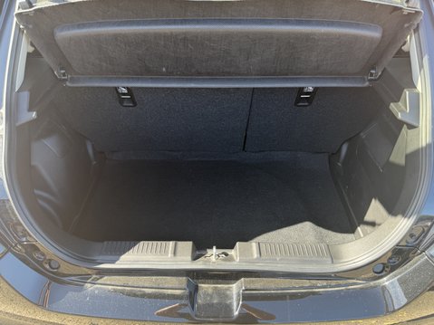 Suzuki Swift 1.2 Mild Hybrid Ultra Automatic 37
