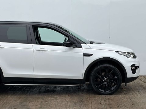 Land Rover Discovery Sport 2.0 Discovery Sport Black HSE TD4 Auto 4WD 5dr 11