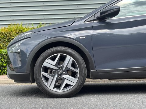 Hyundai BAYON T-GDI PREMIUM MHEV 9