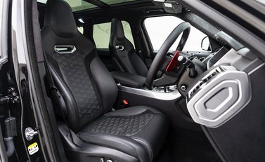 Land Rover Range Rover Sport 5.0 SVR 10