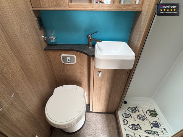 Auto-Trail Tracker 2 Berth|2 Belt|Rear lounge|Large Bathroom|TV 8