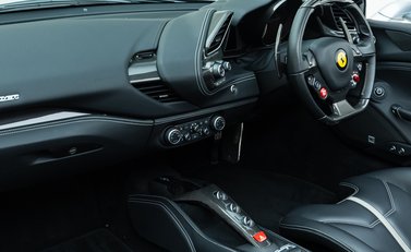 Ferrari 488 Spider 19