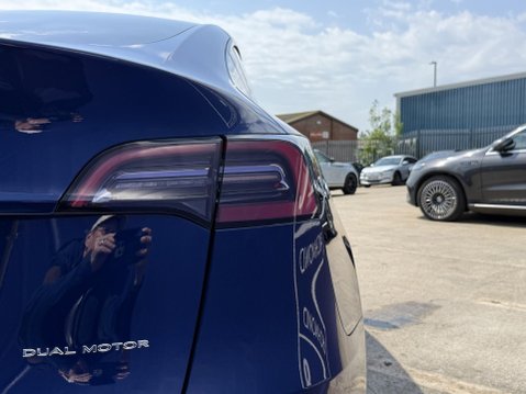 Tesla Model Y (Dual Motor) Long Range SUV 5dr Electric Auto 4WDE (384 bhp) 19