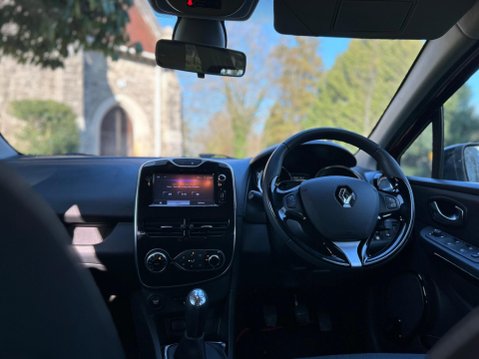 Renault Clio DYNAMIQUE S NAV TCE 8