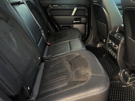 Land Rover Defender V8 71