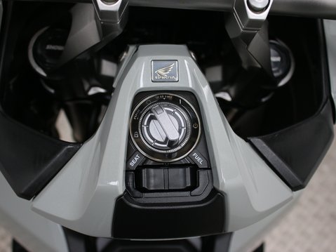 Honda ADV 350 ADV 350 A-R 28