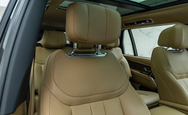 Land Rover Range Rover D350 AUTOBIOGRAPHY LWB 15