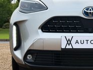 Toyota Yaris Cross EXCEL 17