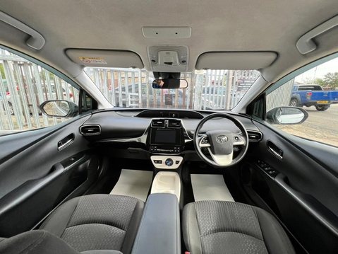 Toyota Prius VVT-I ACTIVE 27