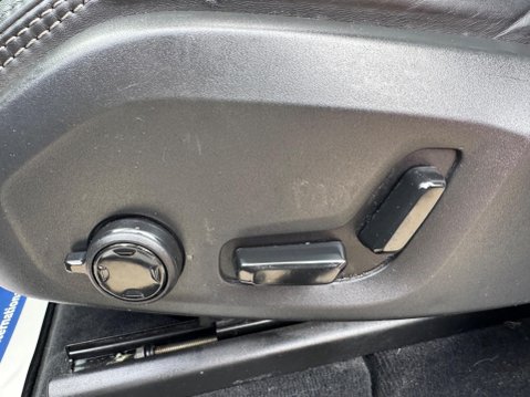 Volvo XC60 2.0 D5 PowerPulse Inscription Auto AWD Euro 6 (s/s) 5dr 54