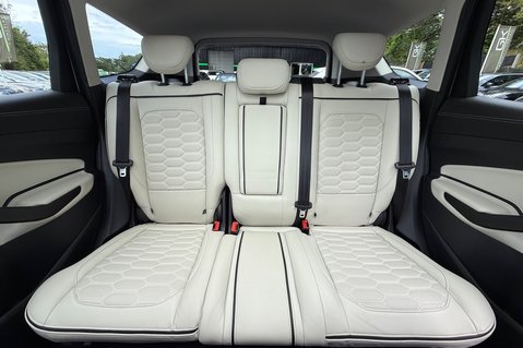 Ford Kuga VIGNALE TDCI AUTO - MILANO GRIGIO PAINT - PAN ROOF -APPEARANCE PACK 29