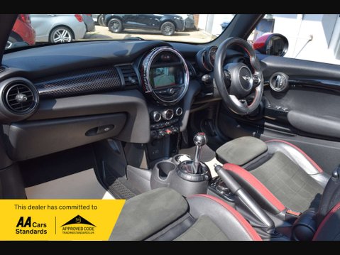 Mini Convertible 2.0 John Cooper Works 2dr 28
