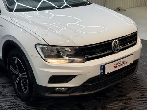 Volkswagen Tiguan 2.0 TDI SE Navigation 4Motion Euro 6 (s/s) 5dr 21