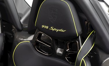 Porsche 918 Spyder 15