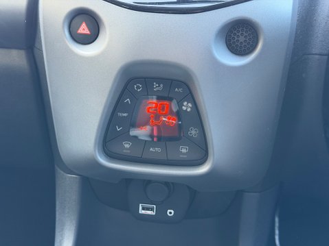 Toyota Aygo VVT-I X-TREND 21