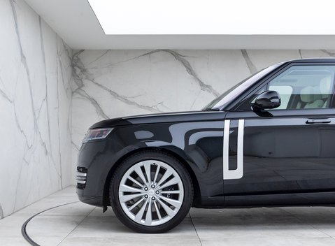 Land Rover Range Rover P530 First Edition 28