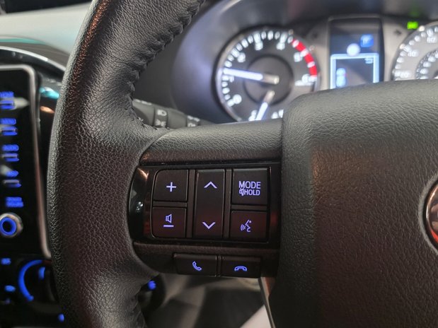 Toyota Hilux Toyota Hilux Diesel Icon D/Cab Pick Up 2.4 D-4D Auto 21