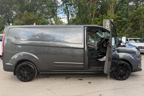 Ford Transit Custom 300 LIMITED P/V L2 H1 - NO VAT -LONG WHEEL BASE -20 INCH ALLOYS - BODYKIT 13