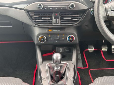 Ford Focus 1.5 Focus ST-Line TDCi 5dr 32
