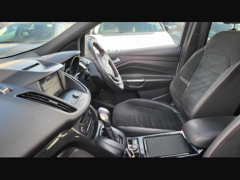 Ford Kuga ST-LINE X 30