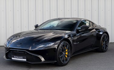 Aston Martin V8 Vantage 6
