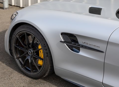 Mercedes-Benz AMG GT R GT R Premium 28